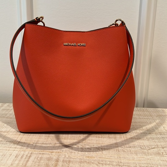 Michael Kors Orange Shoulder Bag with Saffiano Leather NWOT - Picture 1 of 13
